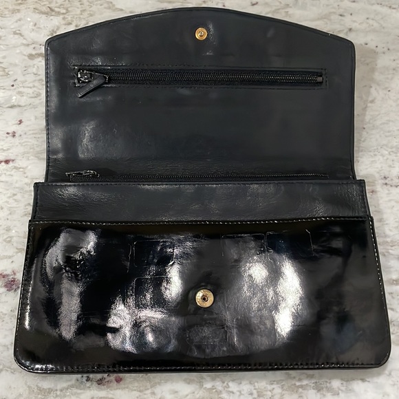 Chanel patent leather wallet with chain - Picture 4 of 16